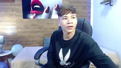 nathanclay online show from 10-09-25, 03:48