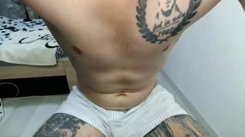 Snapshot of nathann92 chatting on 06-26-26, 04:00 nathann92 online show from 06-26-26, 04:00