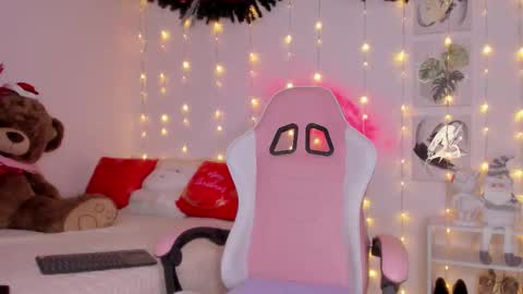 nathy_rosales online show from 12-16-25, 06:29