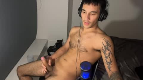 native_boy2 online show from 04-24-26, 09:34