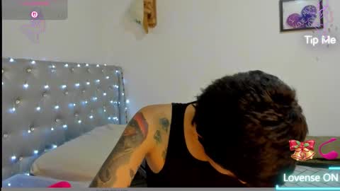 Snapshot of natt_op chatting on 12-04-25, 11:57 natt_op online show from 12-04-25, 11:57