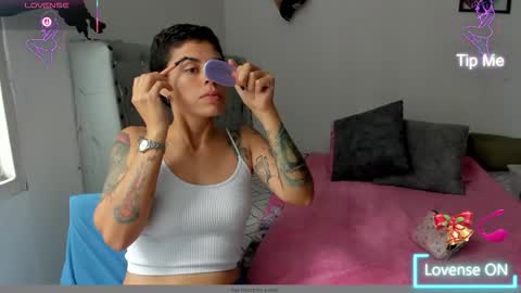 Snapshot of natt_op chatting on 12-16-25, 04:23 natt_op online show from 12-16-25, 04:23