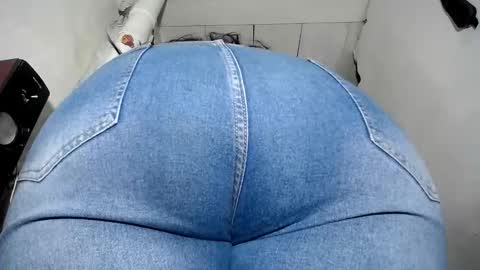 Snapshot of nattasha_foxx chatting on 06-11-26, 03:59 natalia online show from 06-11-26, 03:59