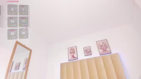 natti_london online show from 09-15-25, 05:24