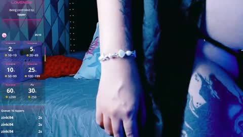 Gwen  online show from 11-13-25, 07:35