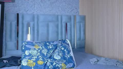 Gwen  online show from 04-26-26, 07:22