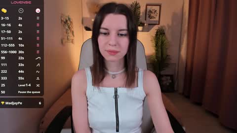 Snapshot of naturelly chatting on 12-13-24, 02:05 Melisa  FOLLOW ME  online show from 12-13-24, 02:05
