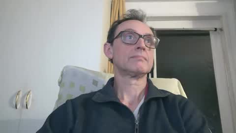 naturista25 online show from 12-17-25, 09:32