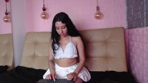 Snapshot of natuxxa chatting on 01-08-25, 01:42 natuxxa online show from 01-08-25, 01:42