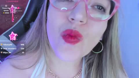 Snapshot of naty__mature_ chatting on 01-14-25, 01:04 Nataly online show from 01-14-25, 01:04