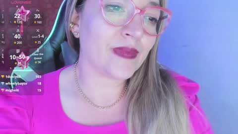 Snapshot of naty__mature_ chatting on 01-22-25, 01:20 Nataly online show from 01-22-25, 01:20