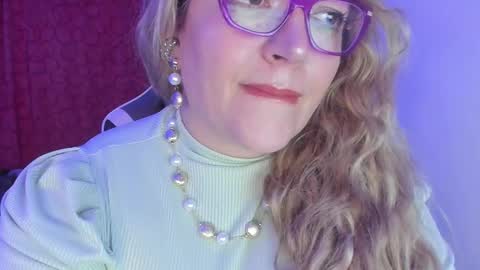 Snapshot of naty__mature_ chatting on 09-16-25, 01:06 Nataly online show from 09-16-25, 01:06