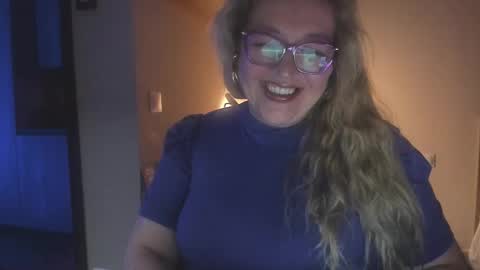 Snapshot of naty__mature_ chatting on 09-22-25, 12:01 Nataly online show from 09-22-25, 12:01