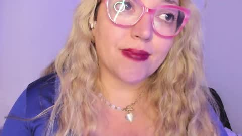Snapshot of naty__mature_ chatting on 10-28-25, 05:33 Nataly online show from 10-28-25, 05:33