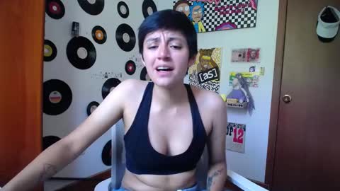 Snapshot of naty_lux19 chatting on 01-16-25, 06:06 Fernanda online show from 01-16-25, 06:06