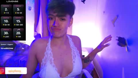 Snapshot of naty_lux19 chatting on 10-29-25, 10:28 Fernanda online show from 10-29-25, 10:28