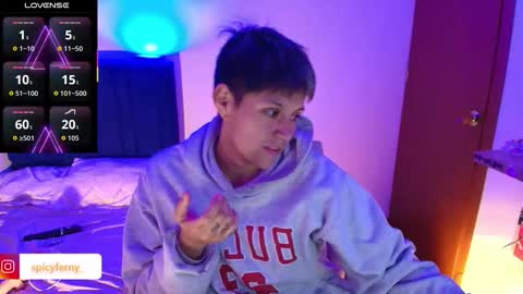 Snapshot of naty_lux19 chatting on 12-15-25, 03:44 Fernanda online show from 12-15-25, 03:44