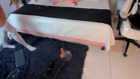 naty_rose23 online show from 04-23-26, 03:08