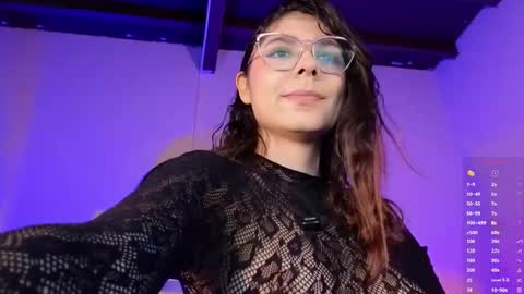Naty Saenz online show from 11-11-25, 09:42
