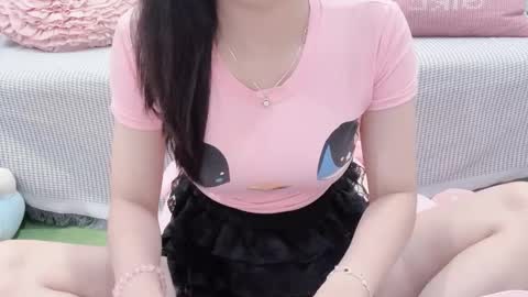 Kiki online show from 10-13-25, 02:22