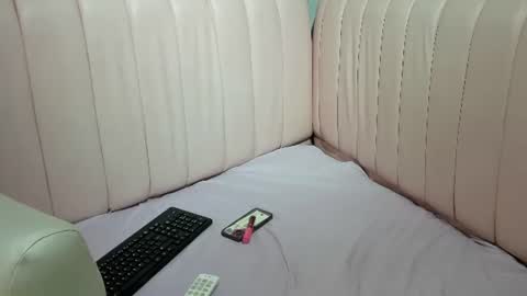 natyrussel online show from 06-10-26, 12:04