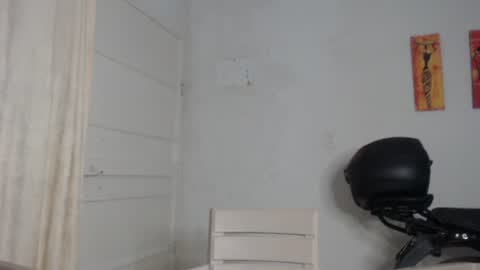 Snapshot of natzumi_mcqueen chatting on 01-05-25, 11:04 Stella Mcqueen online show from 01-05-25, 11:04