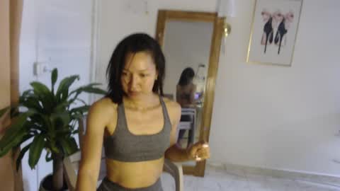 Snapshot of natzumi_mcqueen chatting on 05-09-26, 03:39 Stella Mcqueen online show from 05-09-26, 03:39