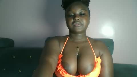 Snapshot of naughti_garlie chatting on 05-12-26, 06:27 naughti_garlie online show from 05-12-26, 06:27