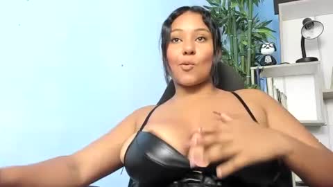 Zoe online show from 02-05-25, 06:02