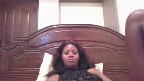 Snapshot of naughty_babe000 chatting on 01-17-25, 02:28 alisha online show from 01-17-25, 02:28