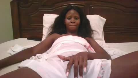Snapshot of naughty_babe000 chatting on 09-30-25, 03:00 alisha online show from 09-30-25, 03:00