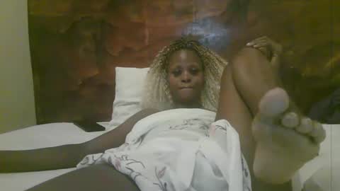 Snapshot of naughty_babe000 chatting on 05-16-26, 06:21 alisha online show from 05-16-26, 06:21