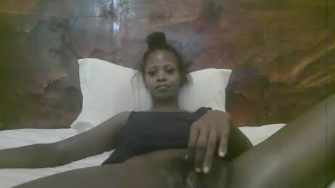 Snapshot of naughty_babe000 chatting on 06-06-26, 05:12 alisha online show from 06-06-26, 05:12