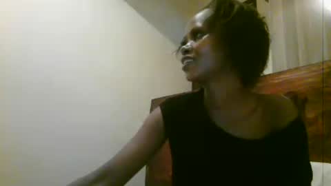 Snapshot of naughty_babe000 chatting on 06-28-26, 08:04 alisha online show from 06-28-26, 08:04