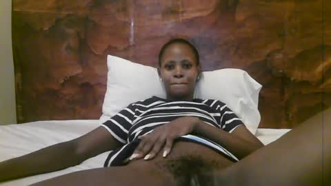 Snapshot of naughty_babe000 chatting on 07-20-26, 12:07 alisha online show from 07-20-26, 12:07