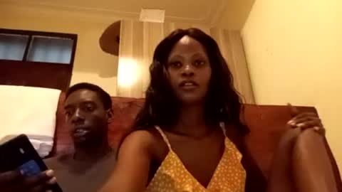 Snapshot of naughty_babe000 chatting on 07-27-26, 05:36 alisha online show from 07-27-26, 05:36