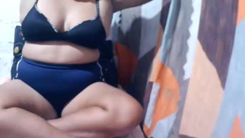 Hannah online show from 05-18-26, 01:17