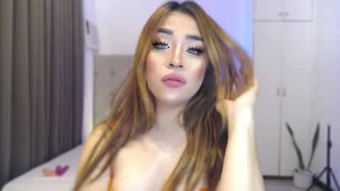 Queen Jess online show from 06-08-26, 03:34