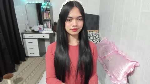 Snapshot of naughty_emmats chatting on 12-22-24, 11:09 emma online show from 12-22-24, 11:09