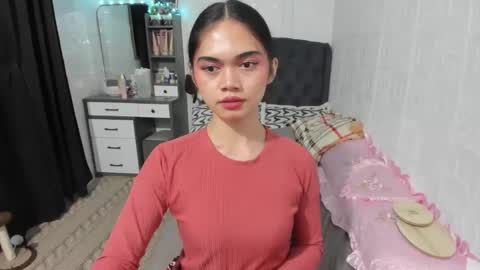 Snapshot of naughty_emmats chatting on 01-04-25, 11:00 emma online show from 01-04-25, 11:00