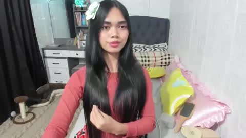 Snapshot of naughty_emmats chatting on 01-09-25, 01:45 emma online show from 01-09-25, 01:45