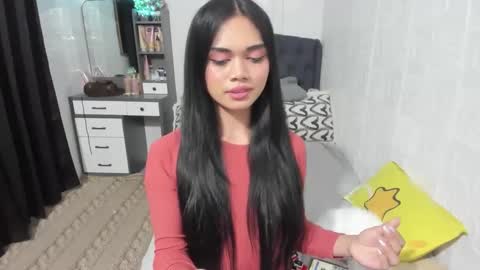 Snapshot of naughty_emmats chatting on 02-01-25, 05:47 emma online show from 02-01-25, 05:47