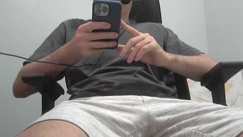 Snapshot of naughty_enzo chatting on 03-10-25, 01:23 Enzo online show from 03-10-25, 01:23