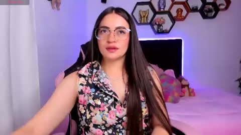 Anna online show from 06-25-26, 04:56