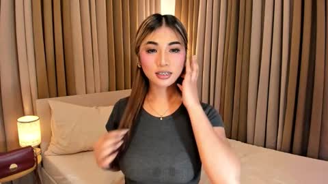 naughty_hunk_yuki online show from 12-18-25, 08:53