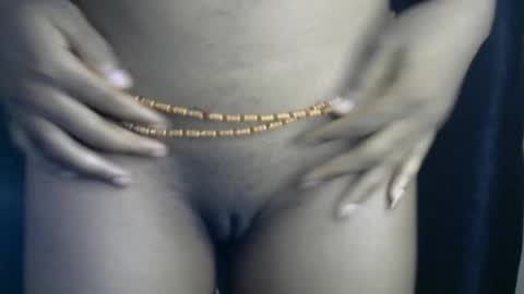 Snapshot of naughty_laura0811 chatting on 05-18-26, 10:04 Naughty laura online show from 05-18-26, 10:04
