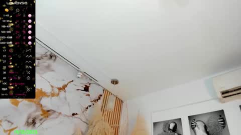 Snapshot of naughty_lizeth chatting on 10-19-25, 02:50 lizeth  online show from 10-19-25, 02:50