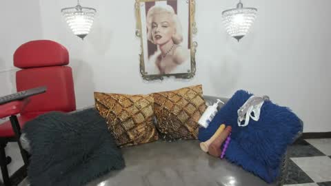 Snapshot of naughty_milf_esmeralda chatting on 06-06-26, 03:44 ESMERALDA online show from 06-06-26, 03:44