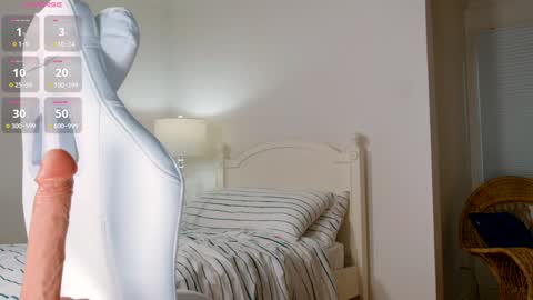 Snapshot of naughty_tilly chatting on 01-15-25, 08:48 Tilly Mae online show from 01-15-25, 08:48