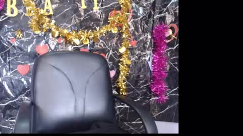 Snapshot of naughty_xxbunny chatting on 01-23-25, 12:52 beauty online show from 01-23-25, 12:52